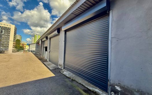 Аренда склада 22,5 кв.м. у метро Молодежная — ул. Пинская, 28, Минск