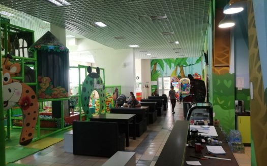 Аренда торгового помещения 415,9 кв.м. -ТЦ «Маяк» — ул. Парижской Коммуны, 2-1 — г. Слуцк