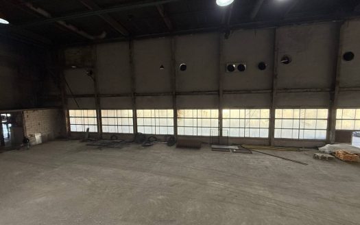 Аренда помещения 2586,8 кв.м. под склад/производство — пр. Пушкина, 68